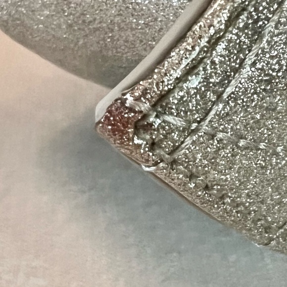 Lux de Ville Meowser Silver Sparkle Sash Bag - Picture 13 of 14